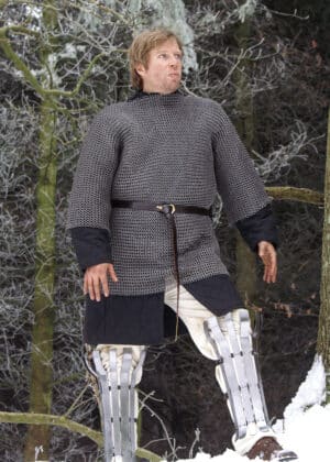 Cotte de maille anneaux plats rivetés acier naturel. Anneaux 9 mm. Prête pour le combat. Tailles; M / l / XL . En vente chez Armurias