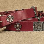 Ceinture médiévale longue et fine