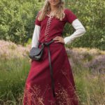 Cotehardie robe médiévale Ava manches courtes rouge