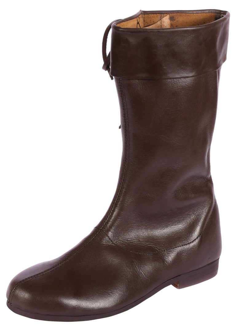 Bottes hautes médiévales à lacets