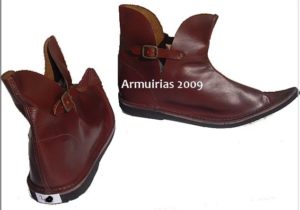 chaussures medievales marron