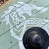 Bouclier rond Viking « Fenrir » avec bordure en cuir – Image 3