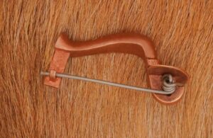 Fibule broche romaine classique en bronze moulée à la cire perdue
