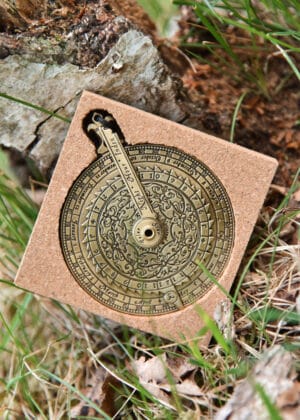 Horloge nocturne et marées pour déterminer l'heure en regardant les étoiles et prévoir les marées hautes