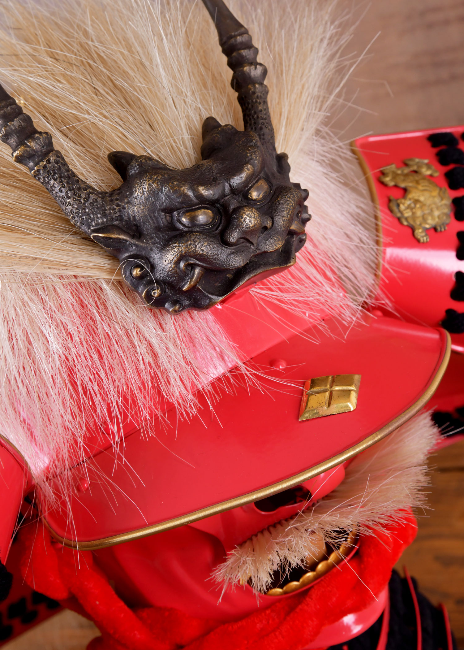 Kabuto Mempo Takeda Shingen 5 Vue rapprochée du casque et de l’ornement frontal Takeda