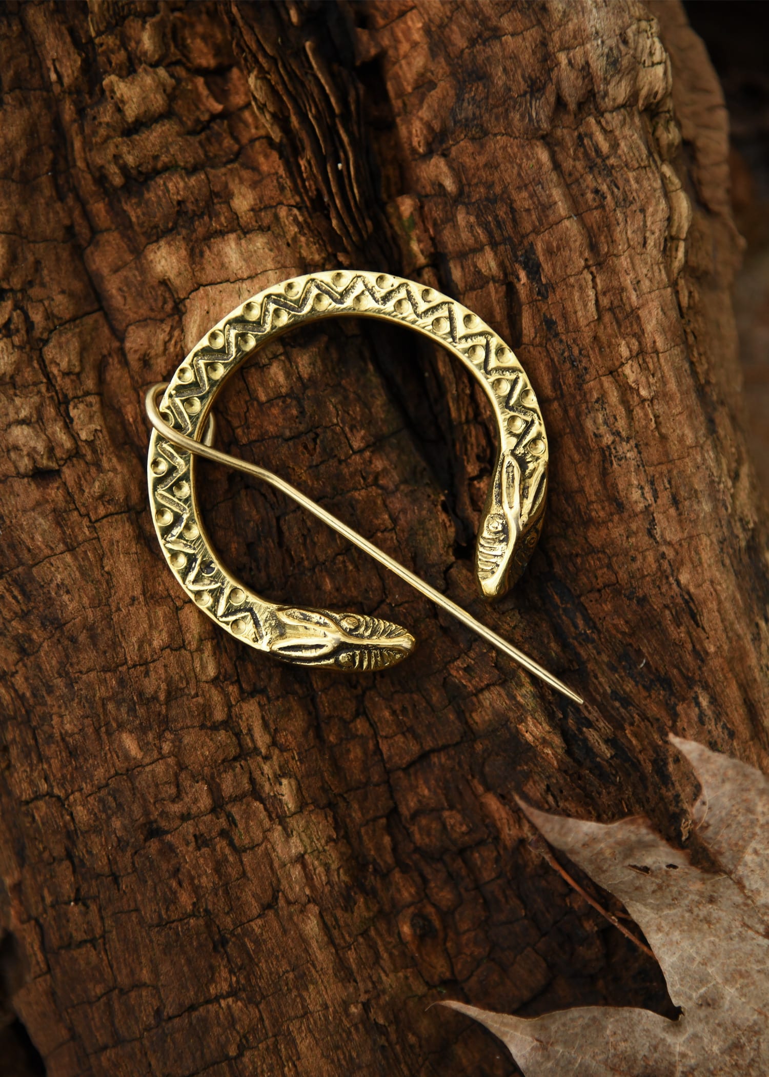 Broche Germanique Dragon laiton 2 Broche Germanique Dragon laiton – Image 2