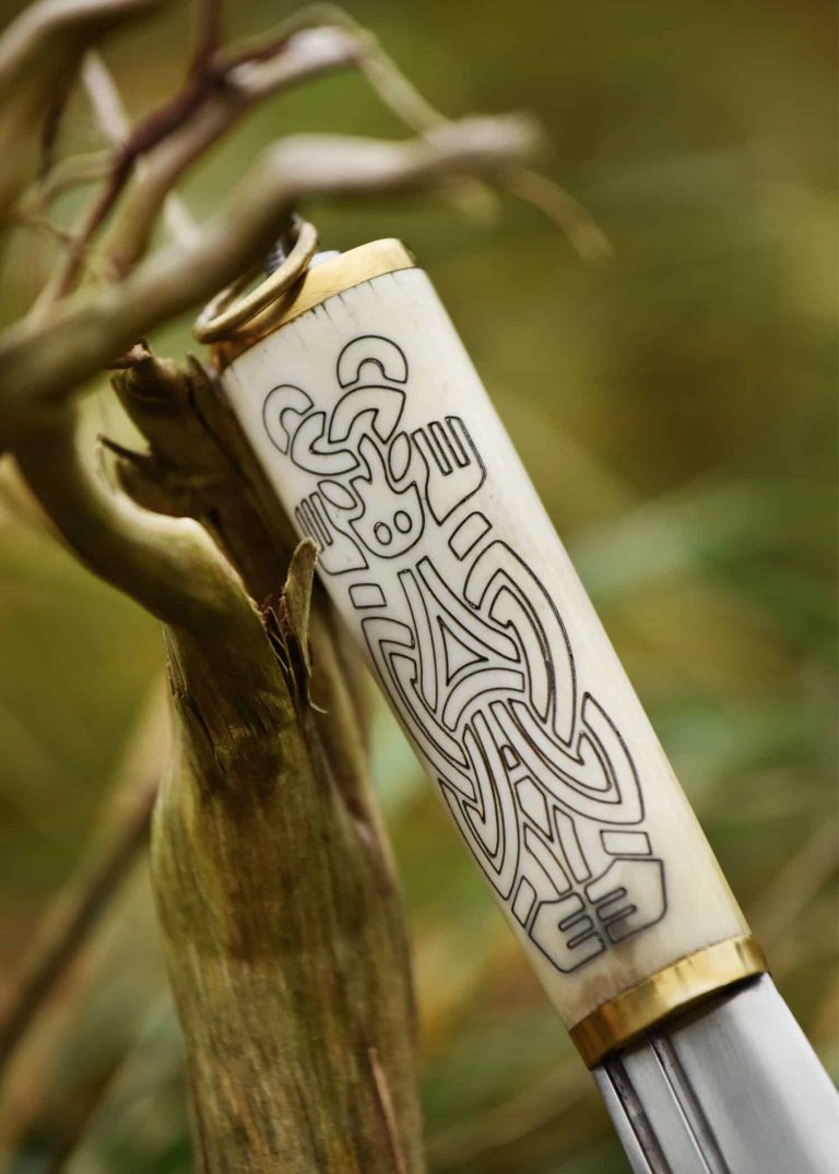 Petit seax motifs vikings style Borre