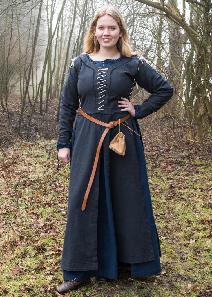 Robe médiévale paysanne bleue Marit : Confortable et polyvalente