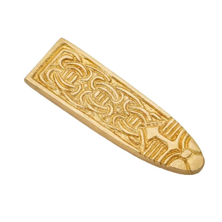 Embout de ceinture médiéval en laiton massif avec nœud celtique ciselé
