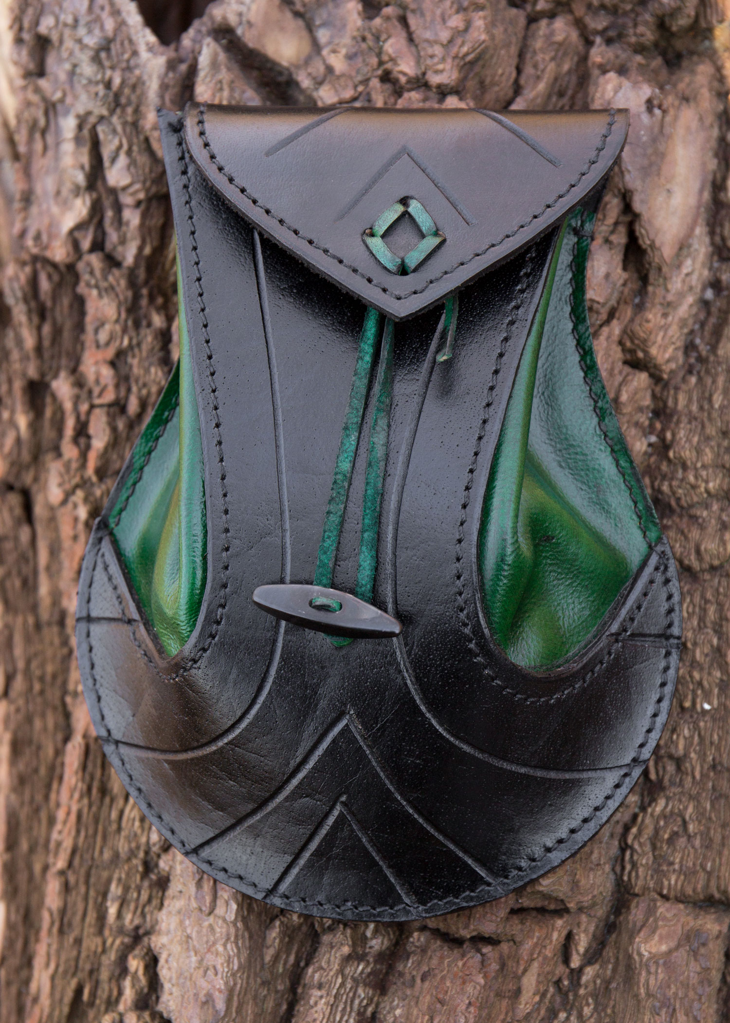 Sacoche Elfique en Cuir Epic Armoury 3 Besace médiévale fantasy en cuir noir et vert pour costume d'elfe
