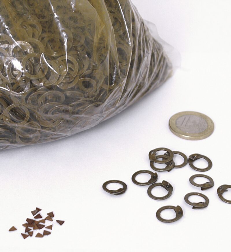 Anneaux plats acier naturel à riveter 8 mm coin 1 anneaux plats à riveter tête coin