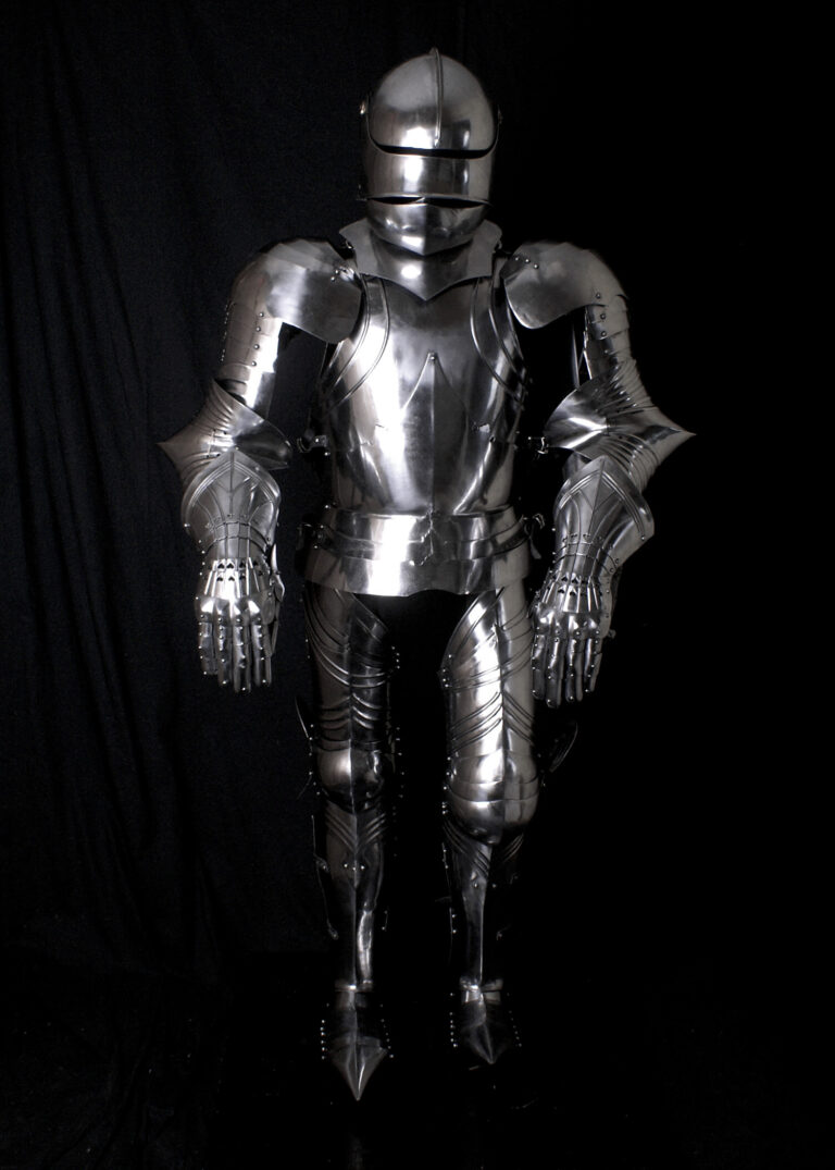 Armure gothique complète du XVe siècle sans support – vue 1