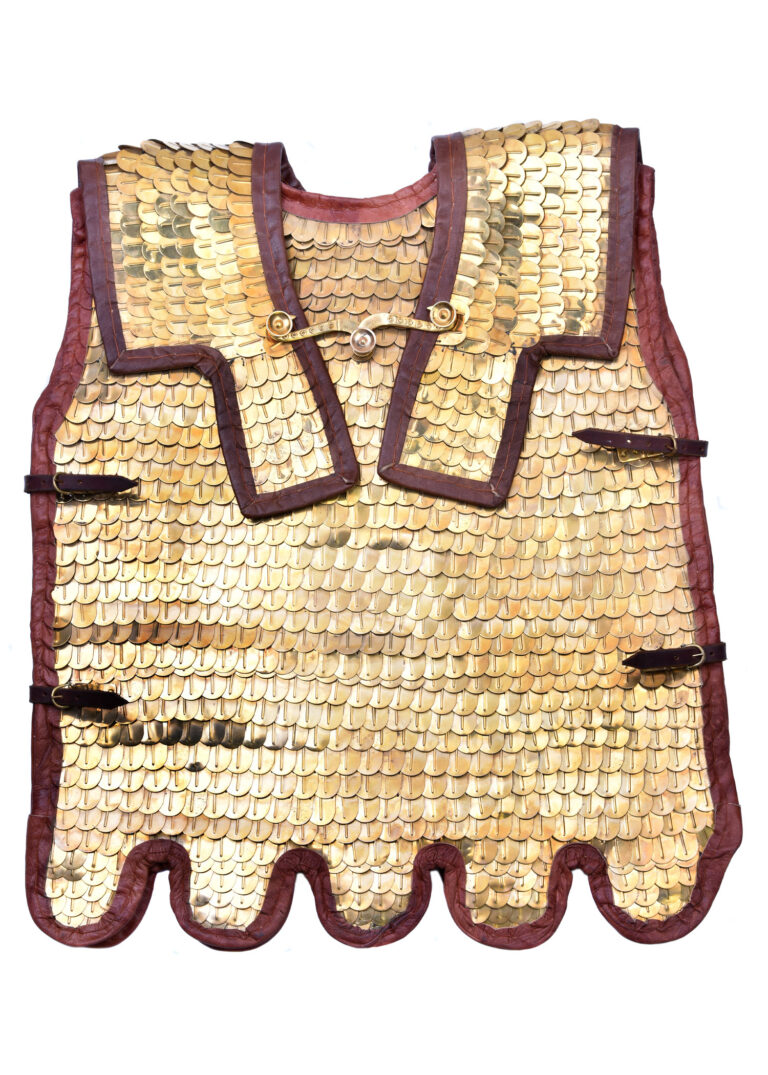 Lorica squamata en laiton avec renfort d’épaules – vue 1