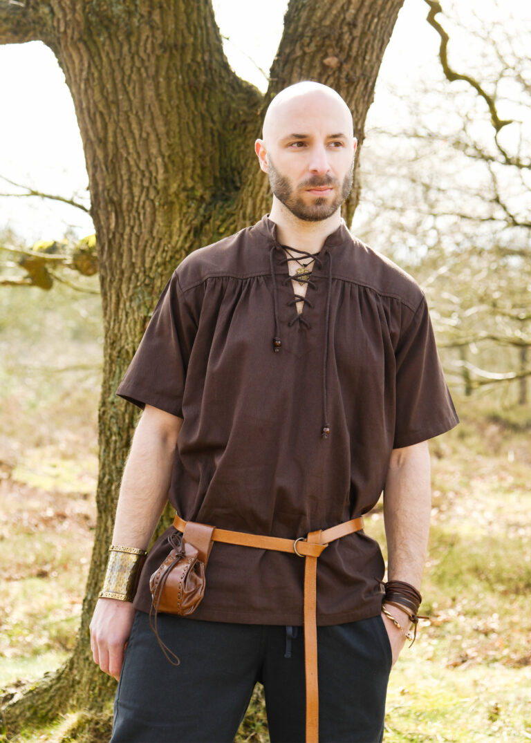 Chemise médiévale à manches courtes – brun
