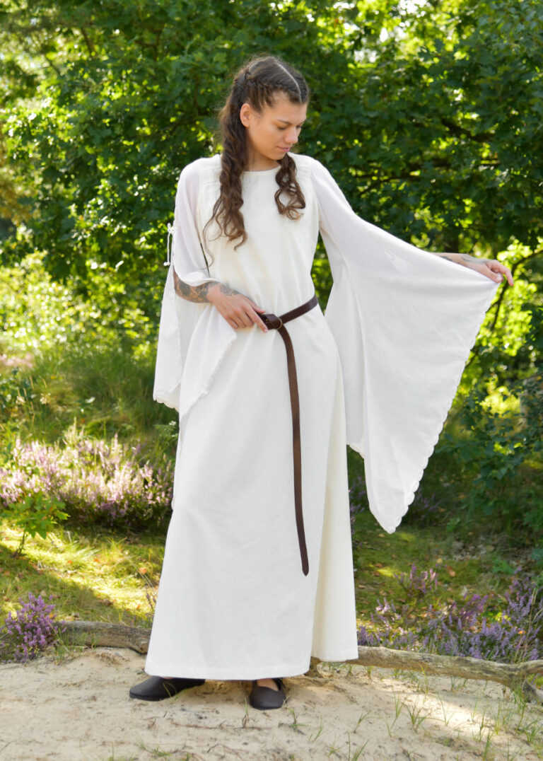 Robe médiévale Ingrid à laçage dos, naturelle