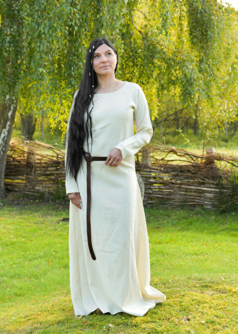 Robe viking simple Celeste en laine, naturelle