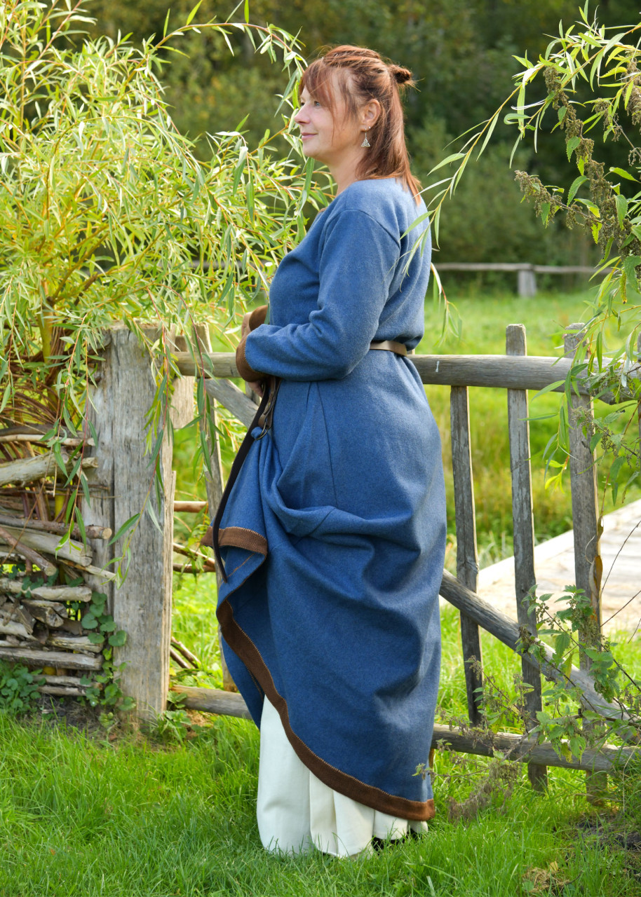 Robe viking Lykka en laine, bleu-marron – Image 2