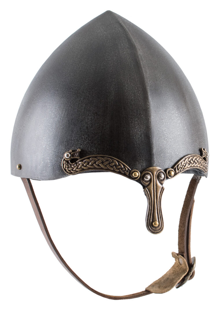 Casque nasal à motifs celtiques en acier vieilli et laiton antique, vue de face