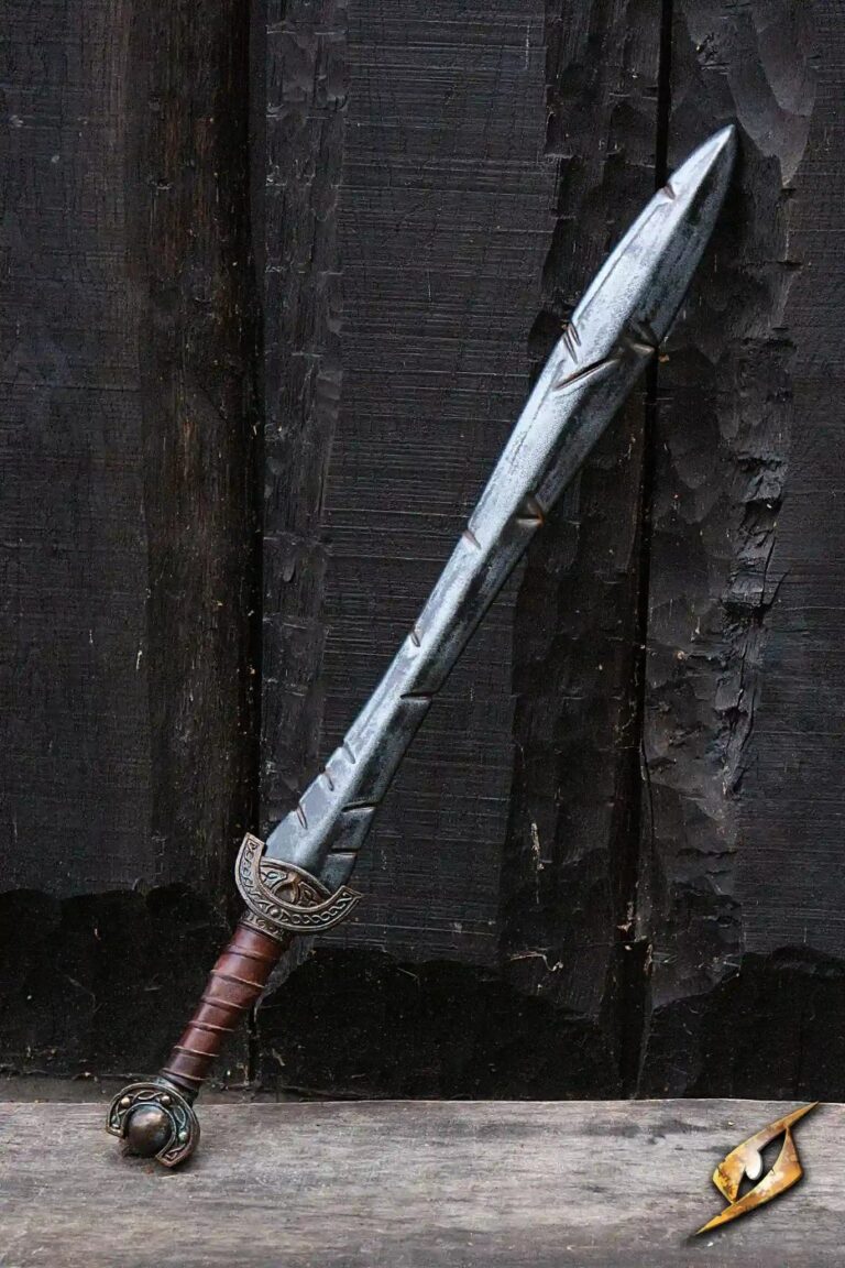 Épée celtique GN Battleworn Epic Armoury en mousse