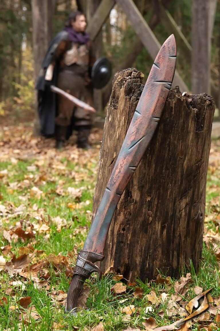 Falcata GN Battleworn Epic Armoury en mousse