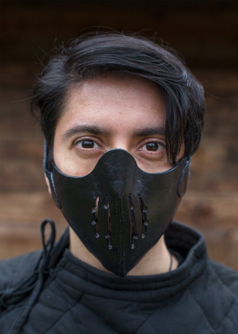 Mempo en cuir, demi-masque de samouraï avec aérations buccales
