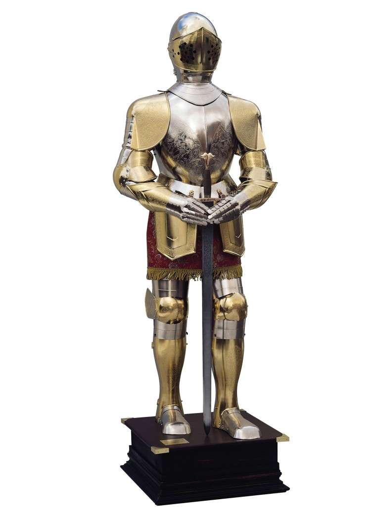 Armure Charles Quint à finition dorée Marto – vue 1