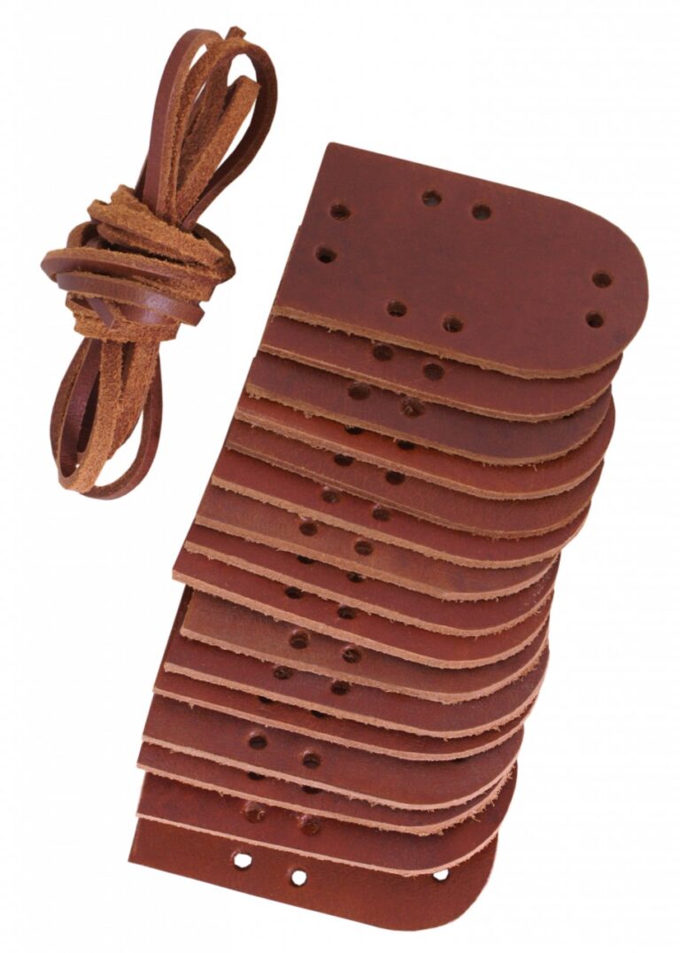 Set de seize lamelles en cuir avec lanière pour armure lamellaire