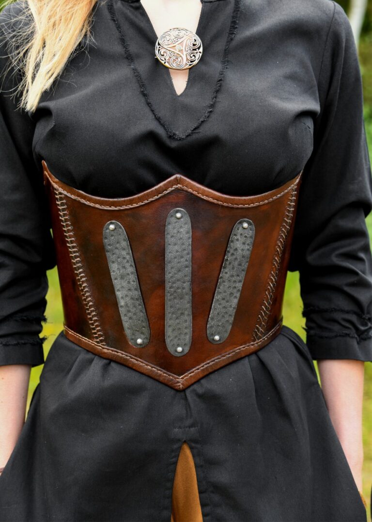 Serre-taille en cuir à détails métalliques, marron