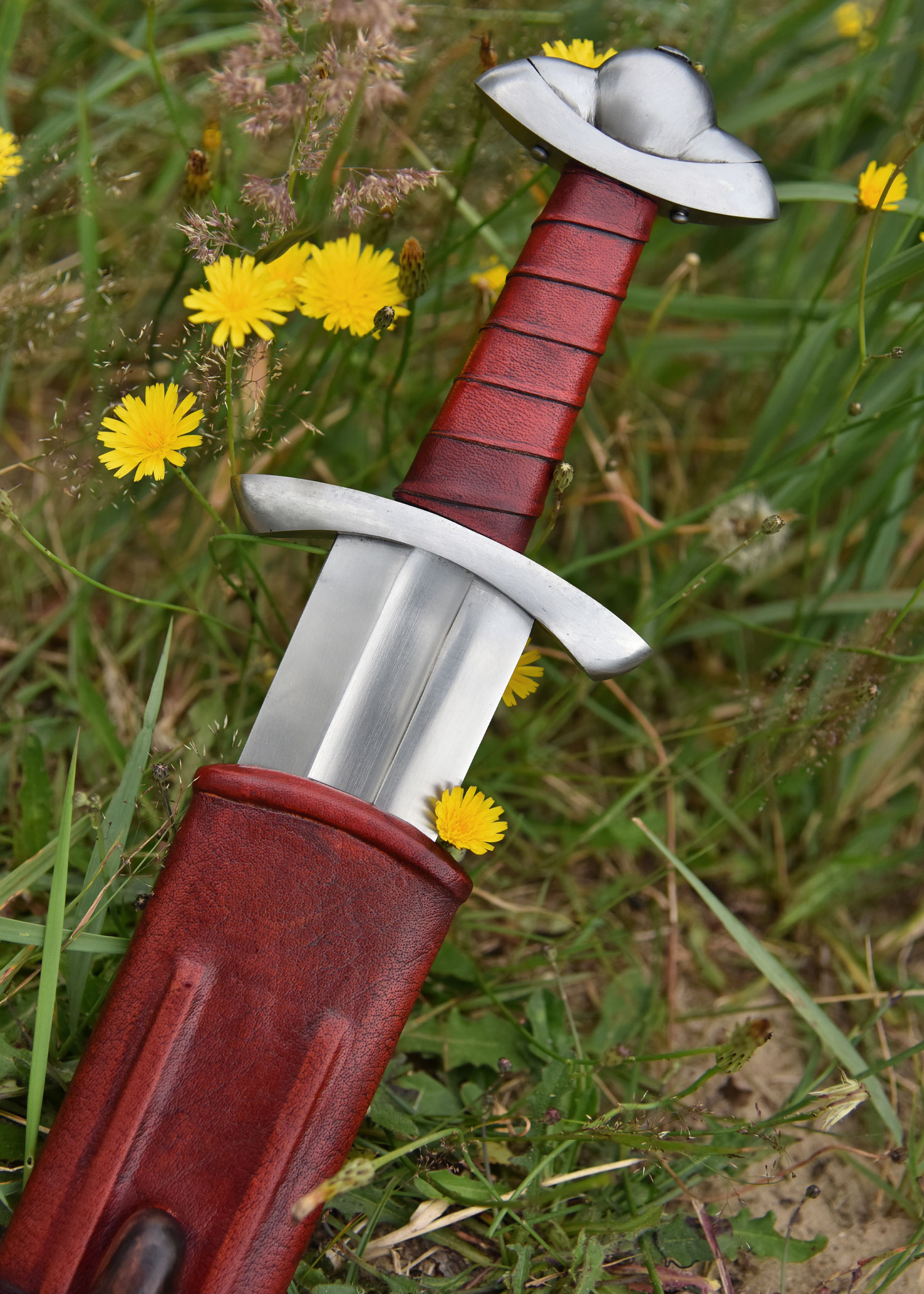Fusée gainée de cuir rouge