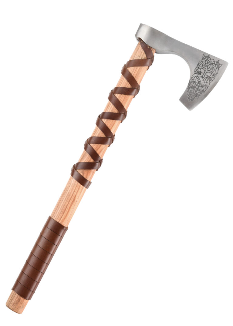 Hache viking moulée type C gravée, vue principale sur fond blanc