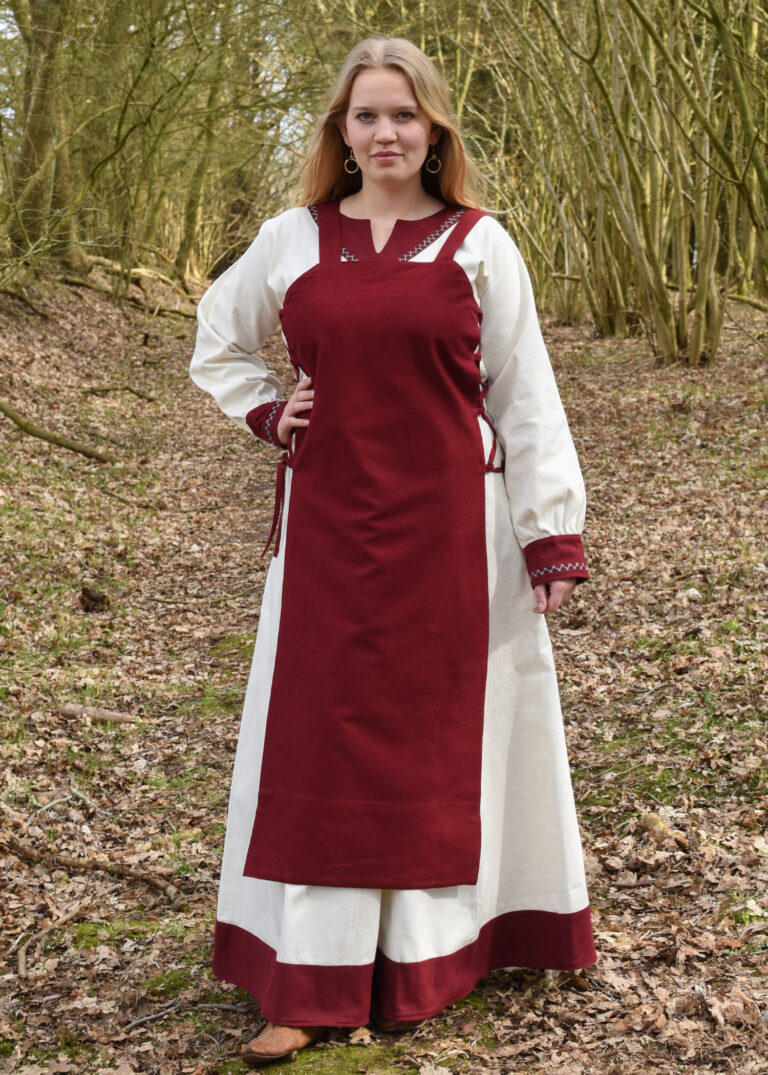 Robe-tablier viking Tinna rouge bordeaux — présentation du vêtement