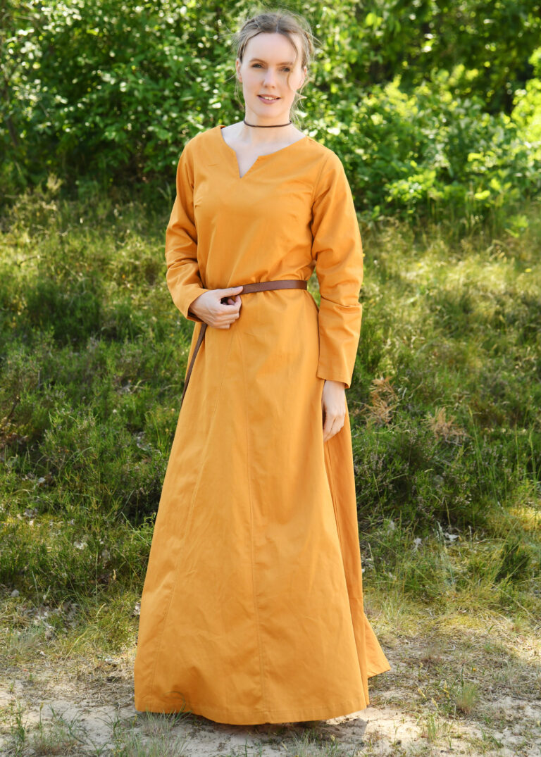Robe légère Milla jaune moutarde — présentation du vêtement