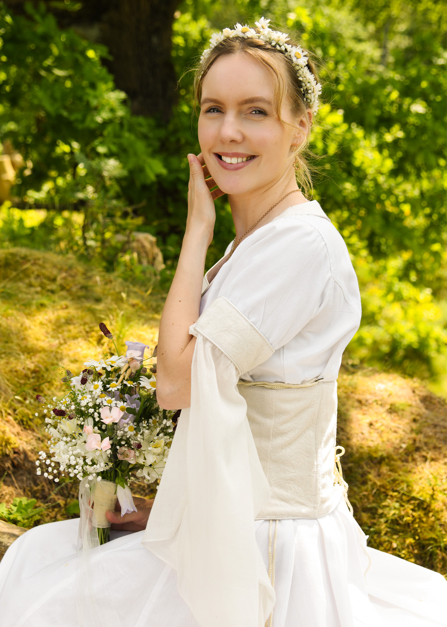 robe de mariée médiévale Fine — présentation du vêtement