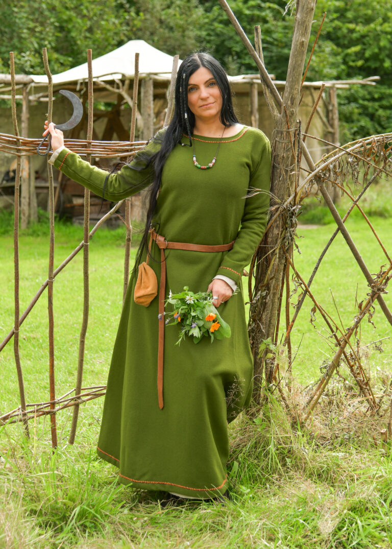 Robe en laine Forseti verte — présentation du vêtement