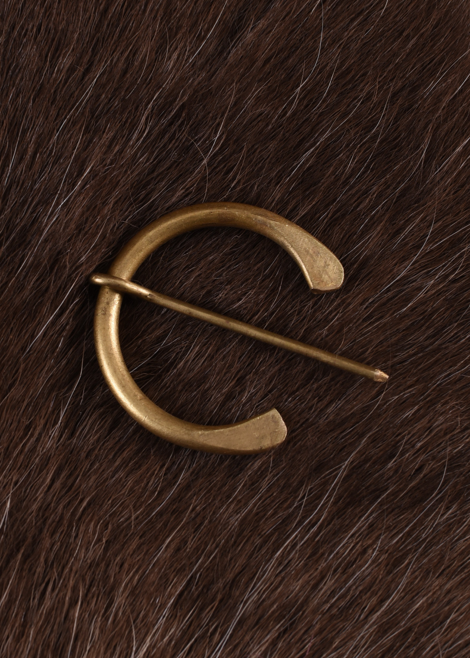 Fibule bague en laiton 2 Fibule bague en laiton – vue 2