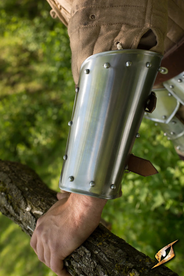 Brassards Warrior acier poli Epic Armoury