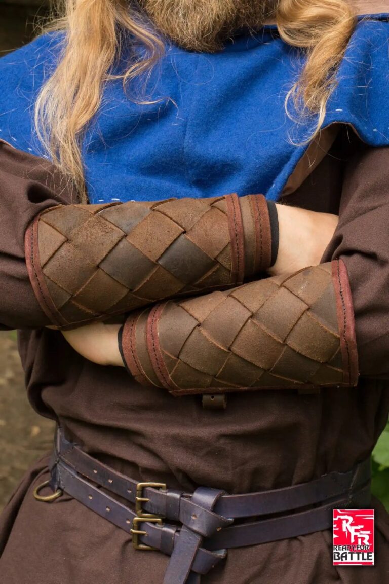 brassards RFB Viking en daim Epic Armoury – coloris marron foncé