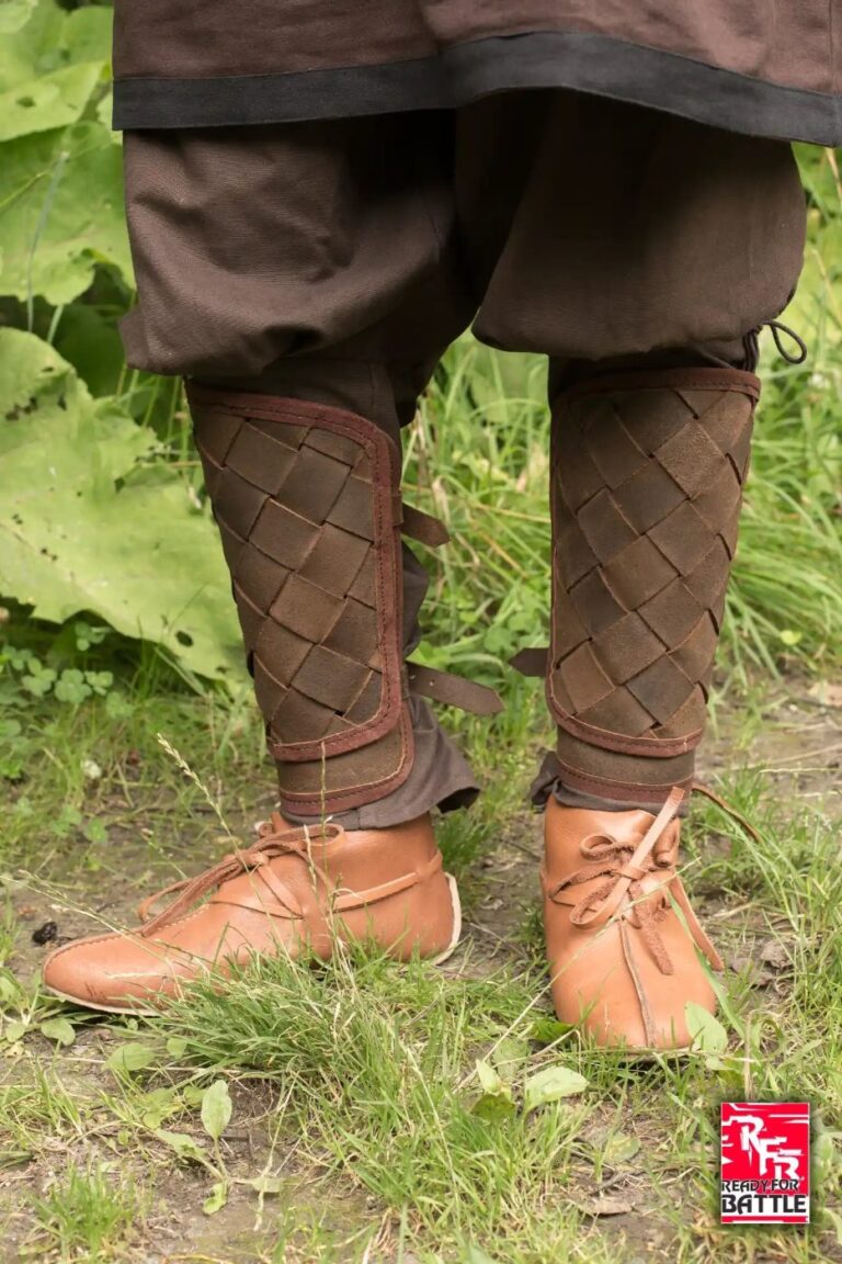 jambières RFB Viking en daim Epic Armoury – coloris marron foncé