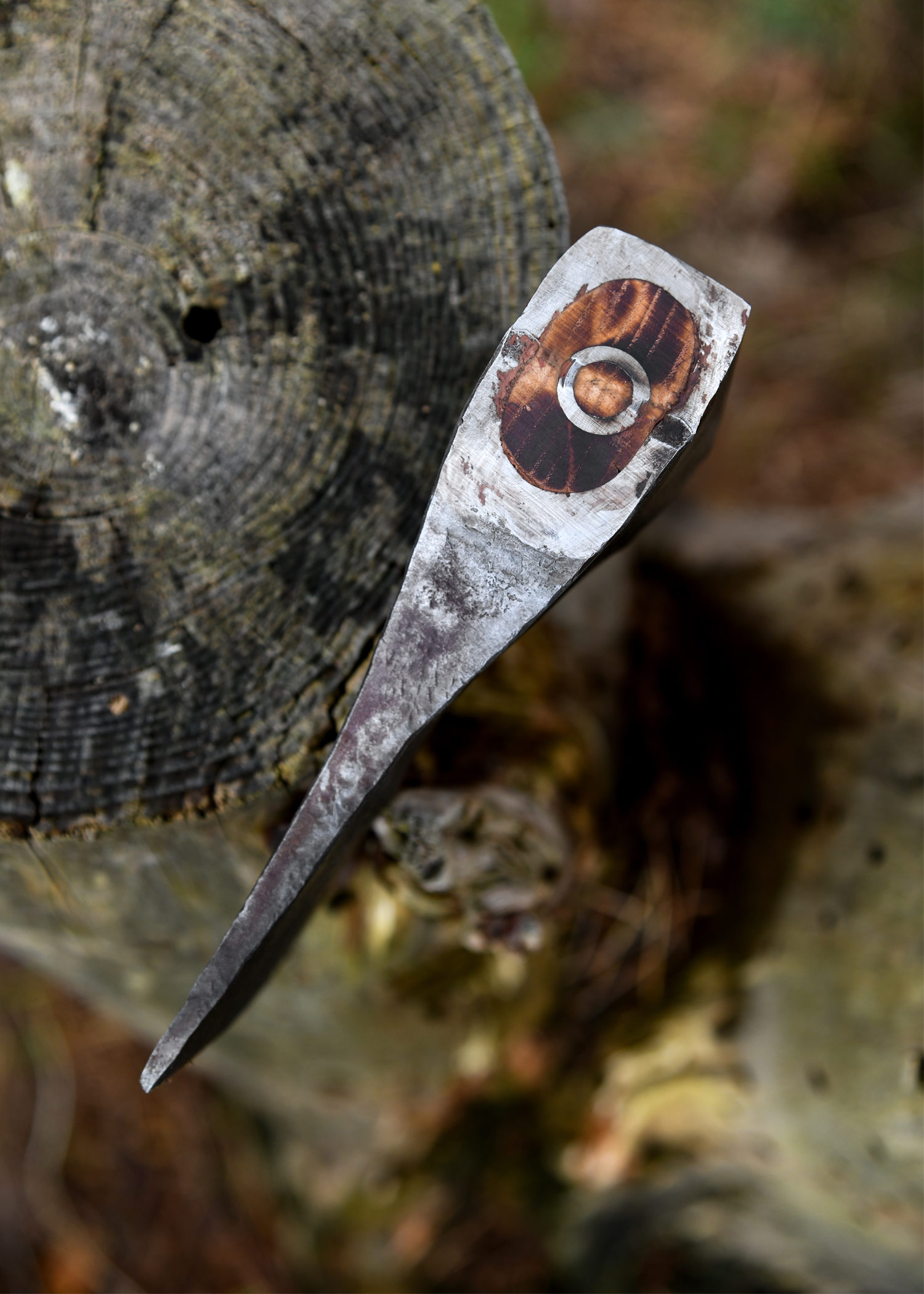Autre face de la tête de la hache viking forgée type K