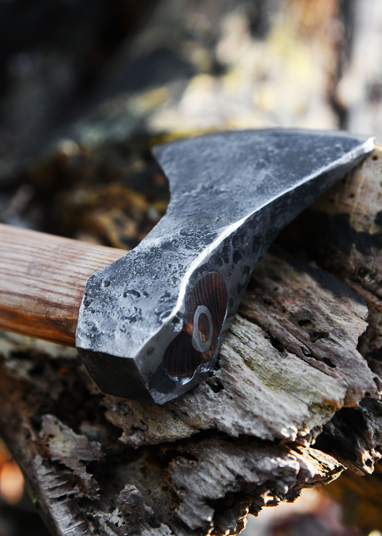 Hache viking forgée type G vue de profil