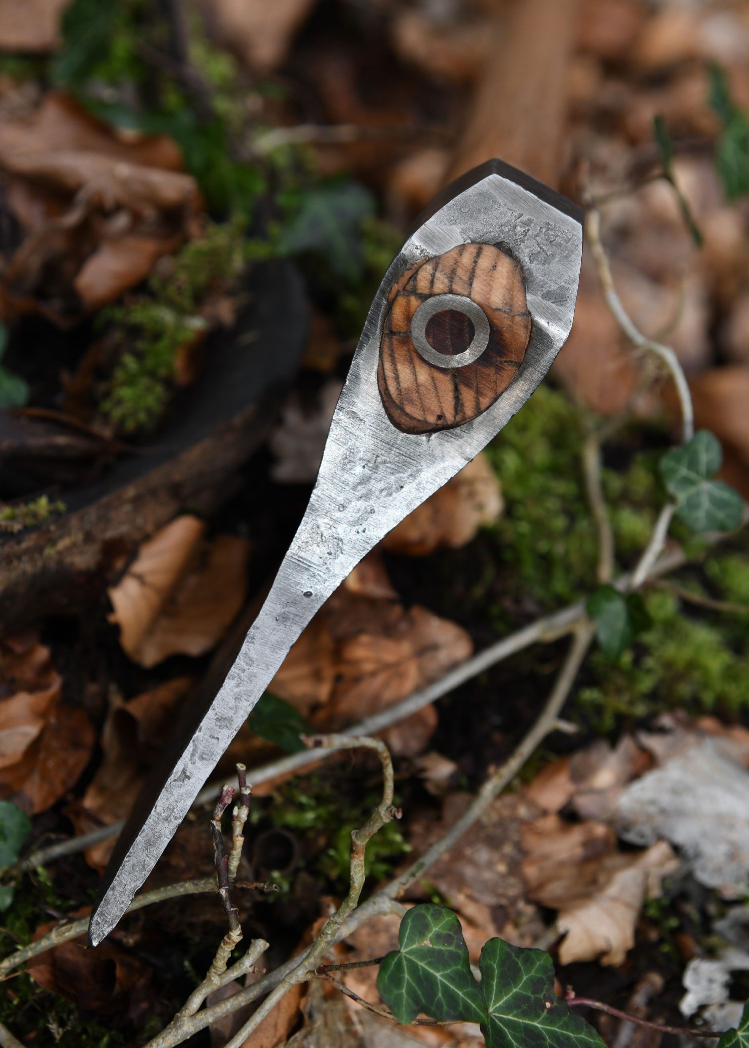 Autre face de la tête de la hache viking forgée type M